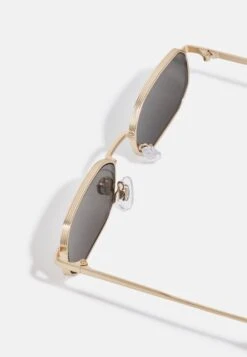 Pier One Unisex - Gafas De Sol - Gold-Coloured/Black 6 Pier One Unisex - Gafas De Sol - Gold-Coloured/Black -Pier One Mode Outlet Tienda 0d8c4ec208f14201b303a2f772bbaa6f