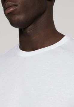 Pier One 3 Pack - Camiseta Básica - White/Black/Light Grey -Pier One Mode Outlet Tienda 122d0709c72e447f82ad50ef09ab3779