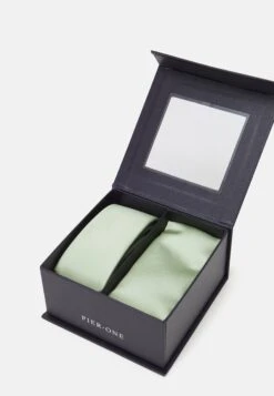 Pier One Set - Pañuelo De Bolsillo - Light Green 10 Pier One Set - Pañuelo De Bolsillo - Light Green -Pier One Mode Outlet Tienda 186418c4632045a49f49be956c5a79e1