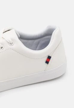 Pier One Unisex - Zapatillas - White -Pier One Mode Outlet Tienda 1e08045fec014ab382da64da74b462a7