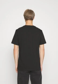 Pier One Camiseta Estampada - Black -Pier One Mode Outlet Tienda 25d8ecffbb454216af74438a5fd73708