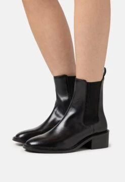 Pier One Leather- Botines - Black