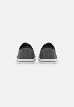 Pier One Zapatillas - Grey -Pier One Mode Outlet Tienda 36759eae1bc0410b8ef2a7b0ab8cdd2c