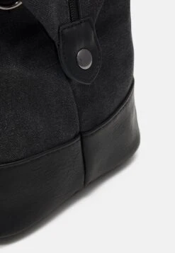 Pier One Unisex - Bolsa De Viaje - Black 9 Pier One Unisex - Bolsa De Viaje - Black -Pier One Mode Outlet Tienda 390fd20969e24bffab2b5942d8c452e7