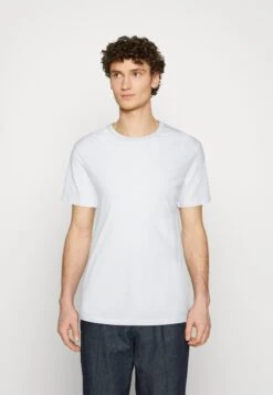 Pier One 5 Pack - Camiseta Básica - White/Off-White/Light Grey/Beige/Black -Pier One Mode Outlet Tienda 4056b30b5189444882c695ca4007c80d