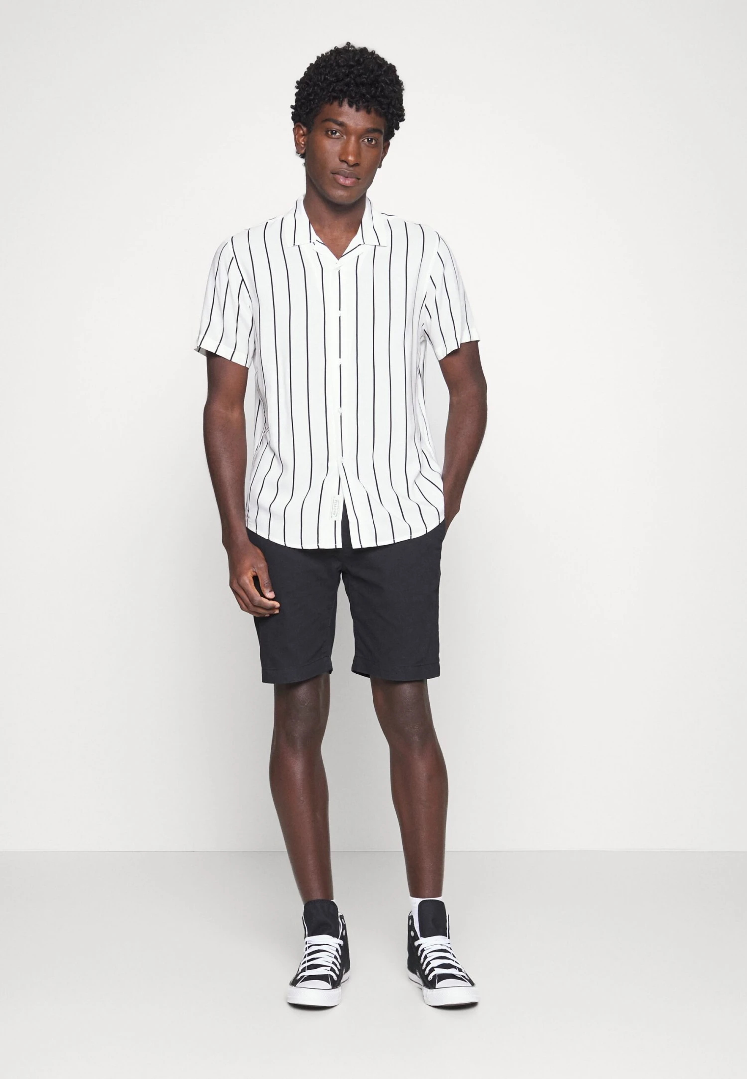 Pier One 2 Pack - Camisa - Black/White 2 Pier One 2 Pack - Camisa - Black/White - Imagen 2