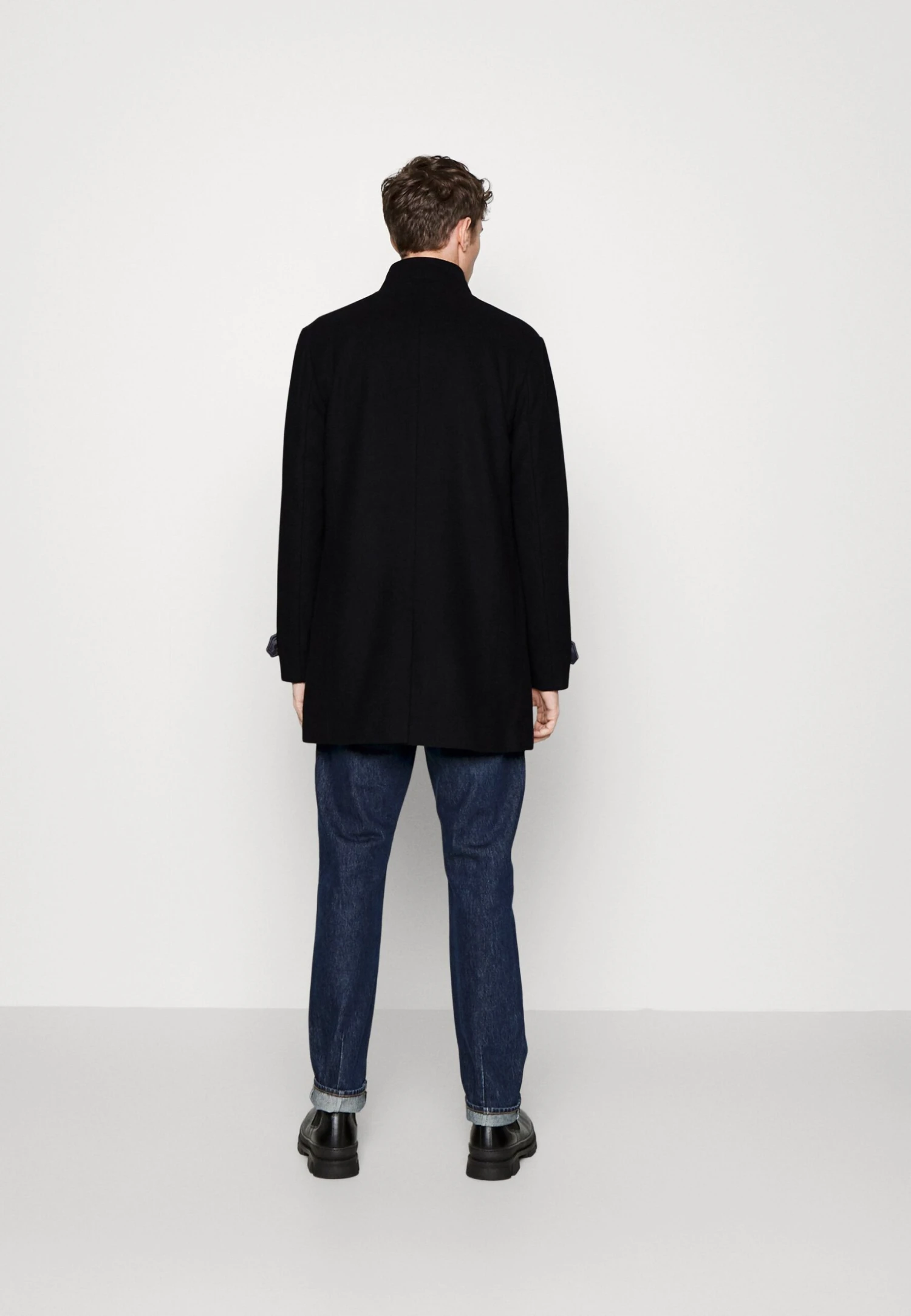 Pier One Abrigo Clásico - Black 3 Pier One Abrigo Clásico - Black - Imagen 3