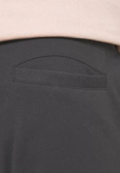 Pier One Pantalones Deportivos - Dark Grey 10 Pier One Pantalones Deportivos - Dark Grey -Pier One Mode Outlet Tienda 4dba7bd6995145a9b07e0b61cdb4749a