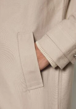 Pier One Commuter Coat- Abrigo Corto - Tan -Pier One Mode Outlet Tienda 4ef4ad0f60904e2a9c12d606b1474ddb