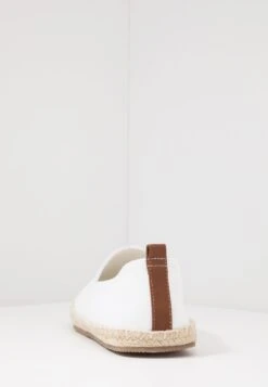 Pier One Rena Espadrille Unisex - Alpargatas - White -Pier One Mode Outlet Tienda 4f1c7dae0cbb47efaca02a71fb79d125