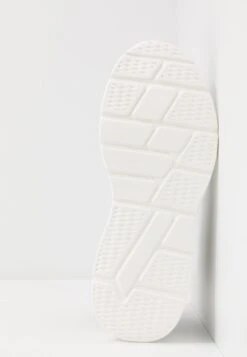 Pier One Zapatillas Altas - Black/White -Pier One Mode Outlet Tienda 52b5e07059e148baa03e0194b33ba8c5