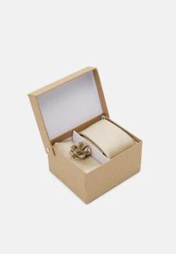 Pier One Set - Otros Accesorios - Beige 13 Pier One Set - Otros Accesorios - Beige -Pier One Mode Outlet Tienda 5dfa39d4f14a47e495c04fd8aad3fb4e