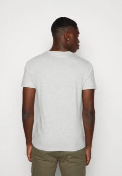 Pier One Unisex 5 Pack - Camiseta Básica - Black /Dark Blue/Dark Green -Pier One Mode Outlet Tienda 60b09e26f77f493d9bfaf26534a8018b