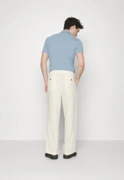 Pier One Drawcord Trousers Linen Blend - Pantalones - Off-White -Pier One Mode Outlet Tienda 65c988989ad143de851aee47dda41e80