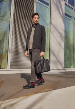 Pier One Leather - Zapatos Con Cordones - Black -Pier One Mode Outlet Tienda 6c614df4222a4f3185b9d5cc4267bfb8