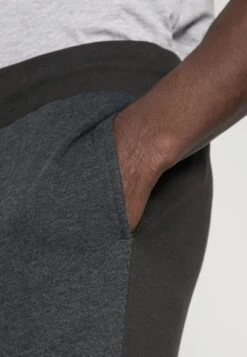 Pier One Pantalones Deportivos - Dark Grey 9 Pier One Pantalones Deportivos - Dark Grey -Pier One Mode Outlet Tienda 7330a65cce2c4272b5ca30f392b2c466