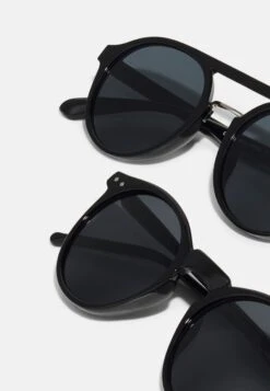 Pier One Unisex 2 Pack - Gafas De Sol - Black -Pier One Mode Outlet Tienda 74d856a3cce342899219470f656bd803