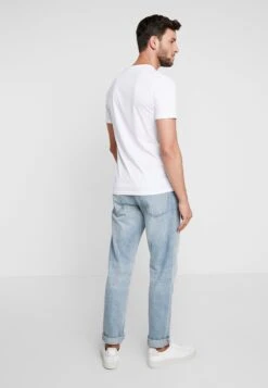 Pier One Camiseta Estampada - White -Pier One Mode Outlet Tienda 7cc83d69c1694aca980b0ec0799a5513