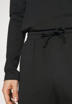 Pier One Pijama - Black -Pier One Mode Outlet Tienda 842cc55e81224f6ca06ad94aae25d25c