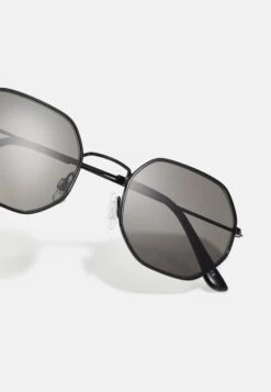 Pier One Unisex - Gafas De Sol - Black -Pier One Mode Outlet Tienda 8b0052d221e0447797b85f9d9bdee1c4
