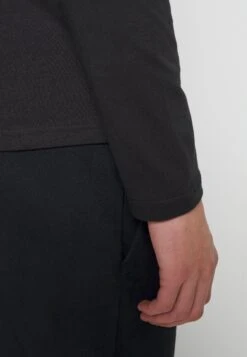 Pier One 5 Pack - Camiseta De Manga Larga - Black/White/Olive -Pier One Mode Outlet Tienda 9c999edfb4784781b9b45e88c2578460