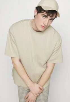 Pier One Camiseta Básica - Beige -Pier One Mode Outlet Tienda 9ec49de4e17d477cafc4f77aa4f6354c