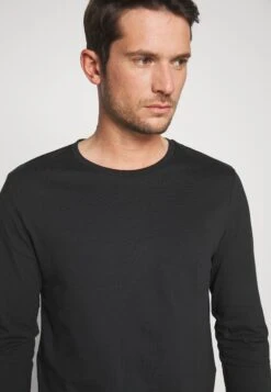 Pier One 2 Pack - Camiseta De Manga Larga - White/Black -Pier One Mode Outlet Tienda abe5f01df1c144a5b727bffa4e9f9909