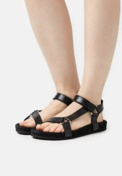 Pier One Leather - Sandalias - Black