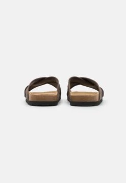 Pier One Unisex - Pantuflas - Brown 8 Pier One Unisex - Pantuflas - Brown -Pier One Mode Outlet Tienda b64bd94841374f58a4a8e2cf13040258