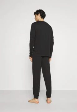 Pier One Pijama - Black -Pier One Mode Outlet Tienda b9b8fb88b64649ea840444d93817e424