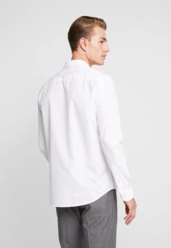 Pier One 2 Pack - Camisa Elegante - White/Light Blue -Pier One Mode Outlet Tienda be6c104a9fb24ec4b7e3fbf862bb62fa