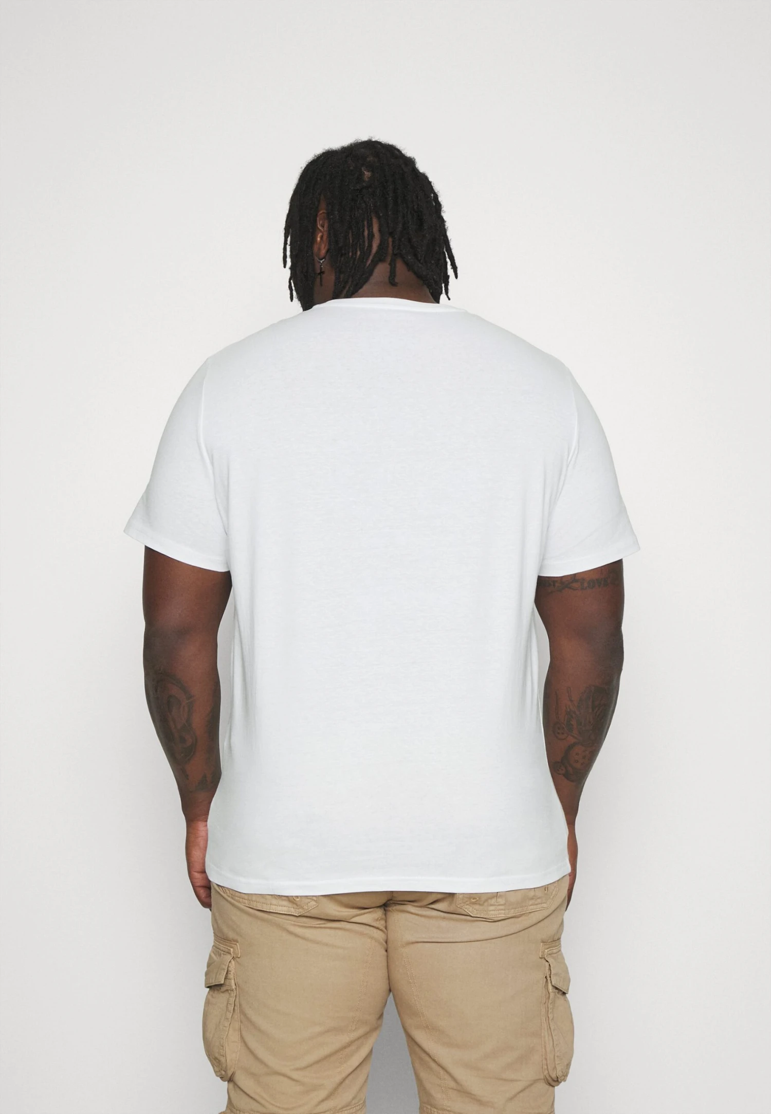 Pier One 5 Pack - Camiseta Básica - White/Mottled Dark Grey/Bordeaux 3 Pier One 5 Pack - Camiseta Básica - White/Mottled Dark Grey/Bordeaux - Imagen 3