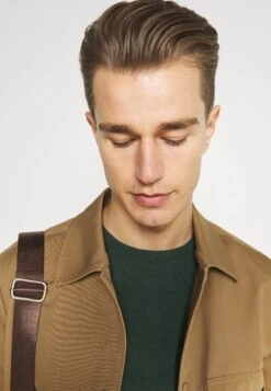 Pier One Basic Crewneck - Jersey De Punto - Mottled Dark Green -Pier One Mode Outlet Tienda c4a75157027844b18a449c0bf30f39e5