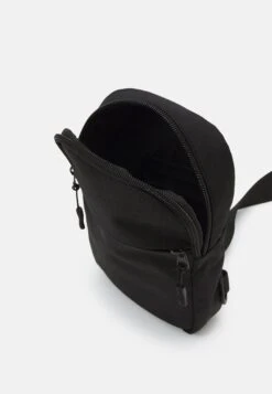 Pier One Riñonera - Black -Pier One Mode Outlet Tienda c75c8bdf8b8541419b96d7dba0f5d743