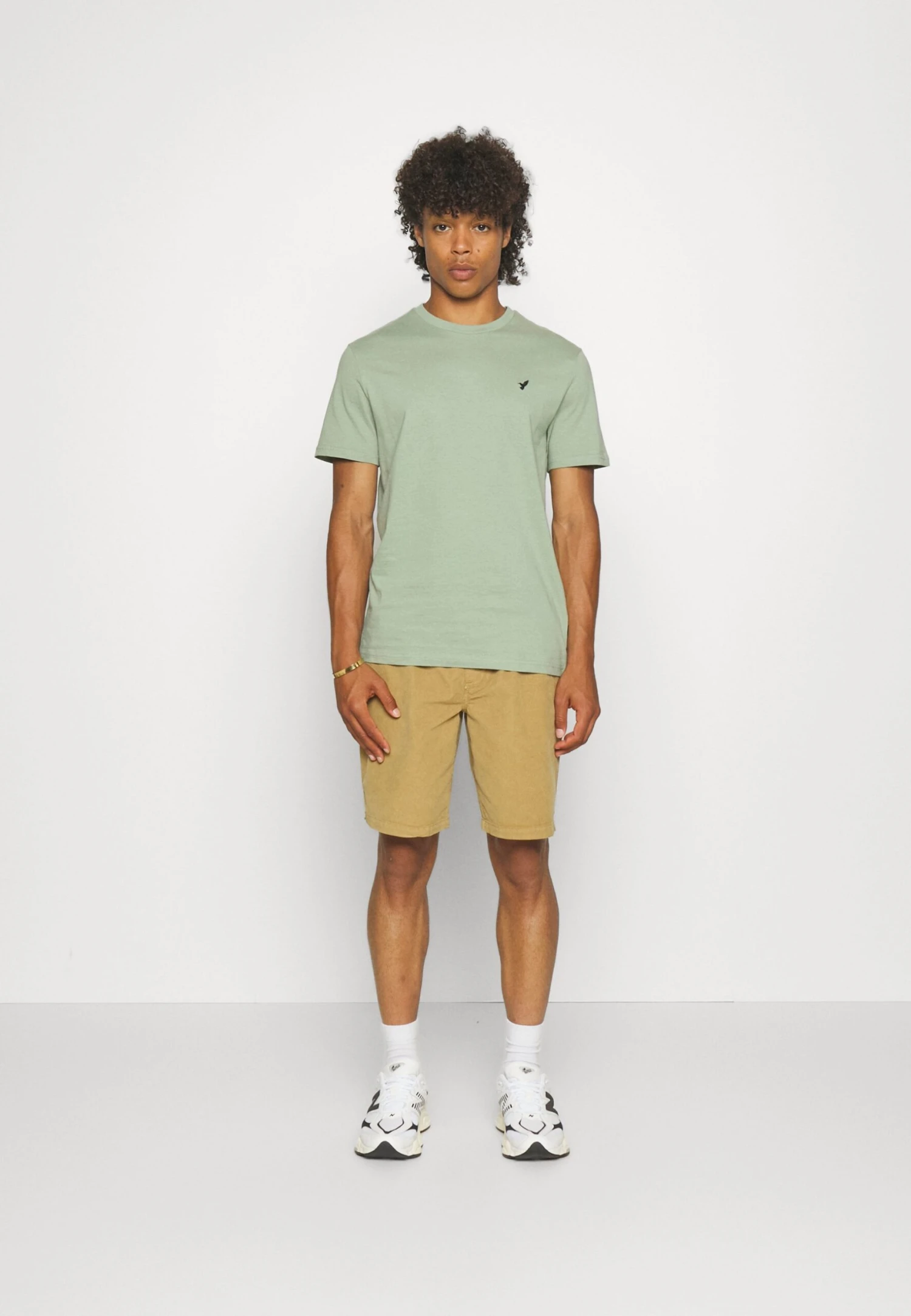 Pier One 3 Pack Unisex - Camiseta Básica - White/Offwhite /Green 1 Pier One 3 Pack Unisex - Camiseta Básica - White/Offwhite /Green