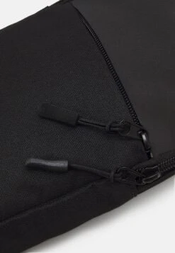 Pier One Riñonera - Black -Pier One Mode Outlet Tienda d1c08c57fb3a46a58aece18e76491f6d