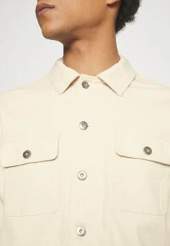 Pier One Undyed Twill- Chaqueta Vaquera - White 9 Pier One Undyed Twill- Chaqueta Vaquera - White -Pier One Mode Outlet Tienda d72bf7cf76b04ba396f021941020b1bc