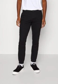 Pier One 2 Pack - Pantalones Cargo - Olive/Black -Pier One Mode Outlet Tienda e0bf2536d5a04652937019f4273abb8d