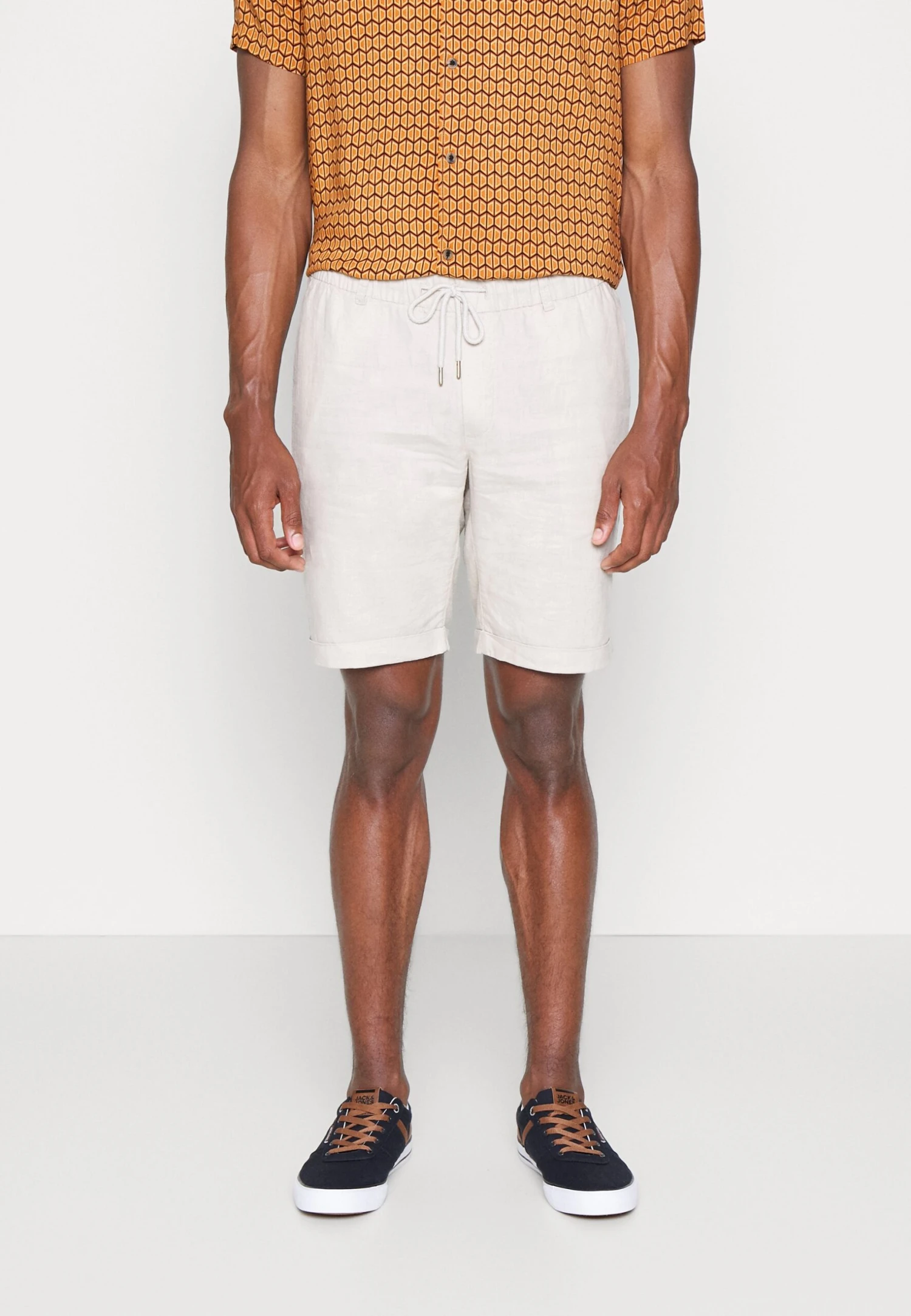 Pier One Linen Blend Drawcord Shorts- Shorts - Beige 4 Pier One Linen Blend Drawcord Shorts- Shorts - Beige - Imagen 4