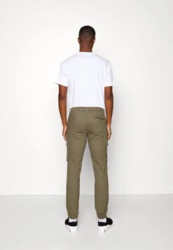 Pier One 2 Pack - Pantalones Cargo - Olive/Black -Pier One Mode Outlet Tienda fc902c85933545cebb3dd199ee7ba342