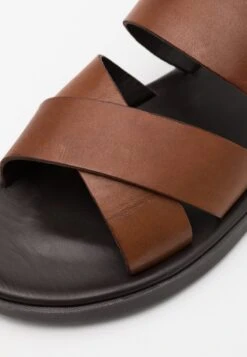 Pier One Unisex - Sandalias - Cognac -Pier One Mode Outlet Tienda fca88867f3d148f3b5e1b6a7b9207332